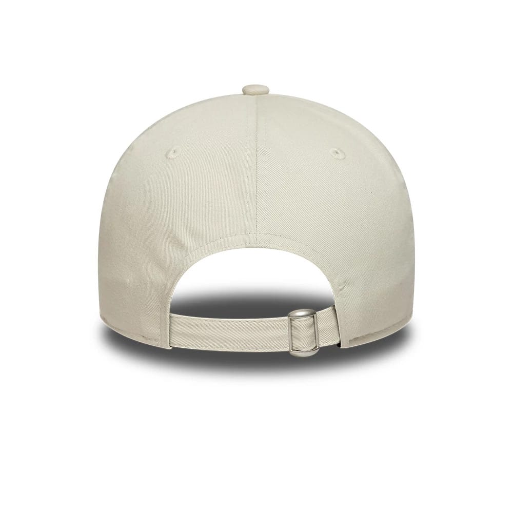 Pictured is this Newcastle United FC Howay The Lads 9TWENTY cap in cream. 6