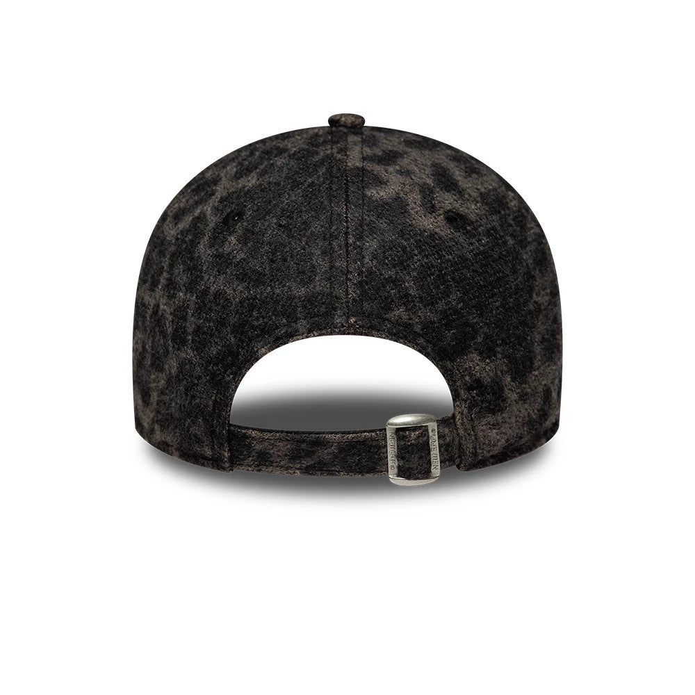 LA Dodgers Womens MLB Cosy Leopard Black New Era 9FORTY Adjustable Cap, rear view showcasing an adjustable strap with a buckle, black leopard print pattern on the softly structured crown, and matching black eyelets on each panel.
