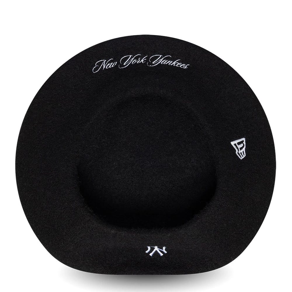 Pictured is this MLB Wool Script New York Yankees Beret in black. 5