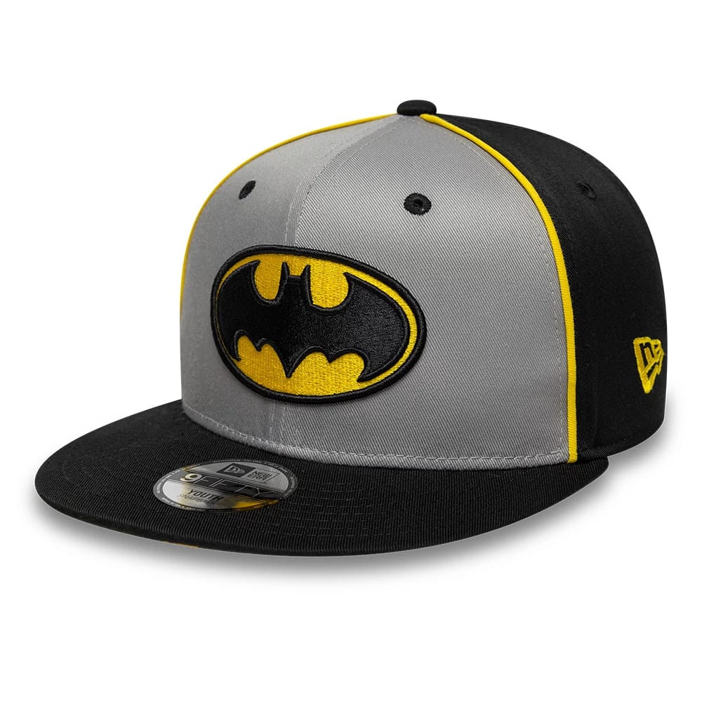 Pictured is this Youth DC Batman 9FIFTY Snapback cap in black. 1