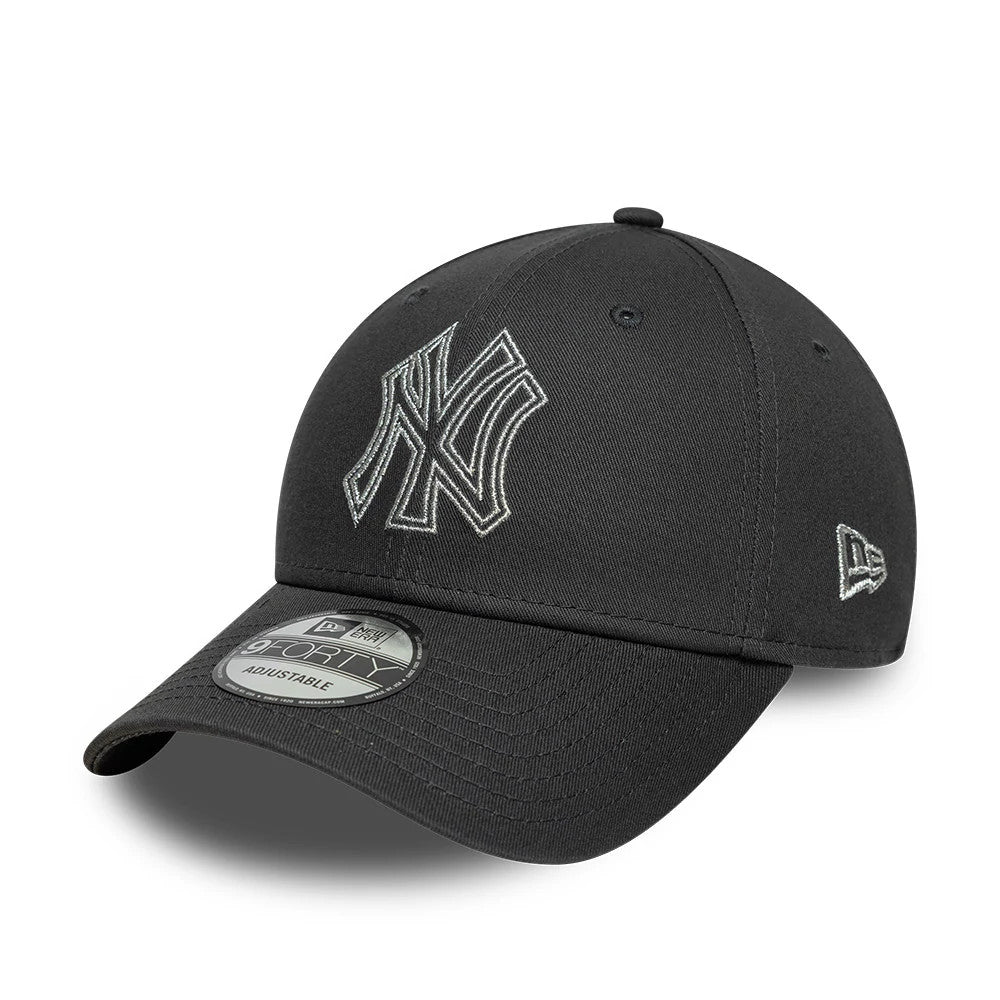 New York Yankees MLB Metallic Outline Charcoal New Era 9FORTY Adjustable Cap, three-quarter view showing the silver embroidered Yankees logo on the front panel, a curved visor with a 9FORTY size sticker, and the New Era flag logo on the left side.