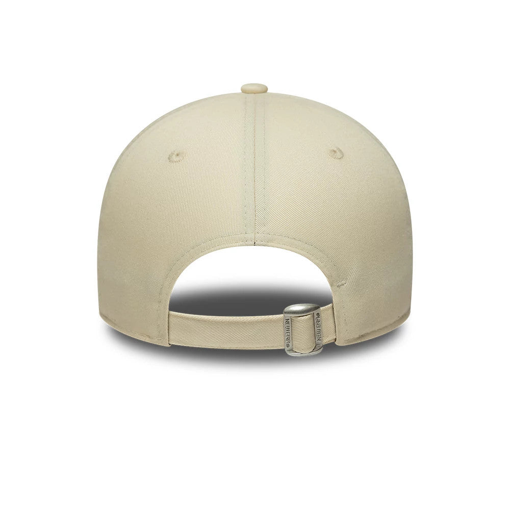 LA Dodgers MLB Patch Cream New Era 9FORTY Adjustable Cap, rear view showing the absence of a back logo, an adjustable strap with a buckle at the back, and a structured cream crown with matching top button and embroidered eyelets.