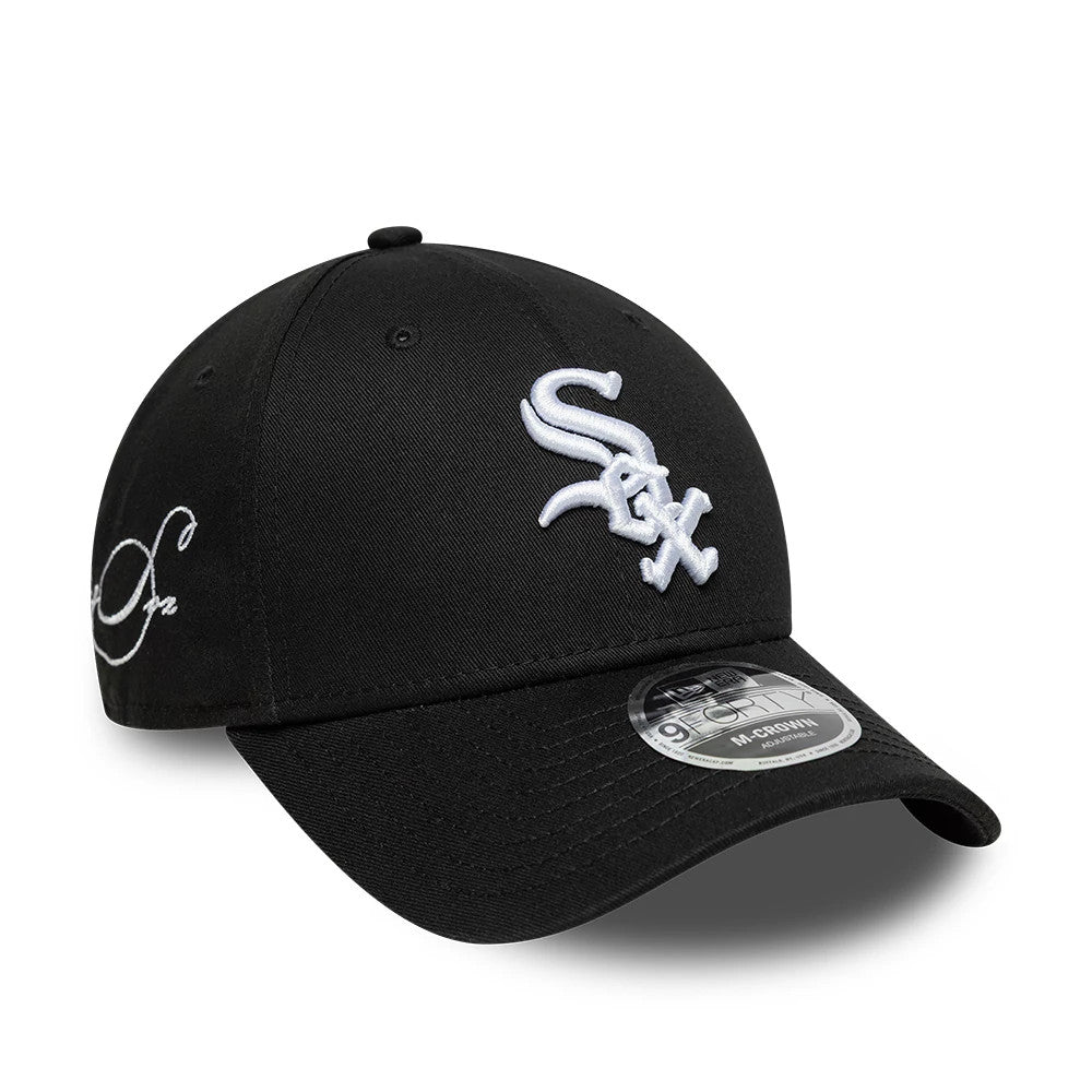 Pictured is this MLB Side Script Chicago White Sox 9FORTY M-Crown cap in black. 1