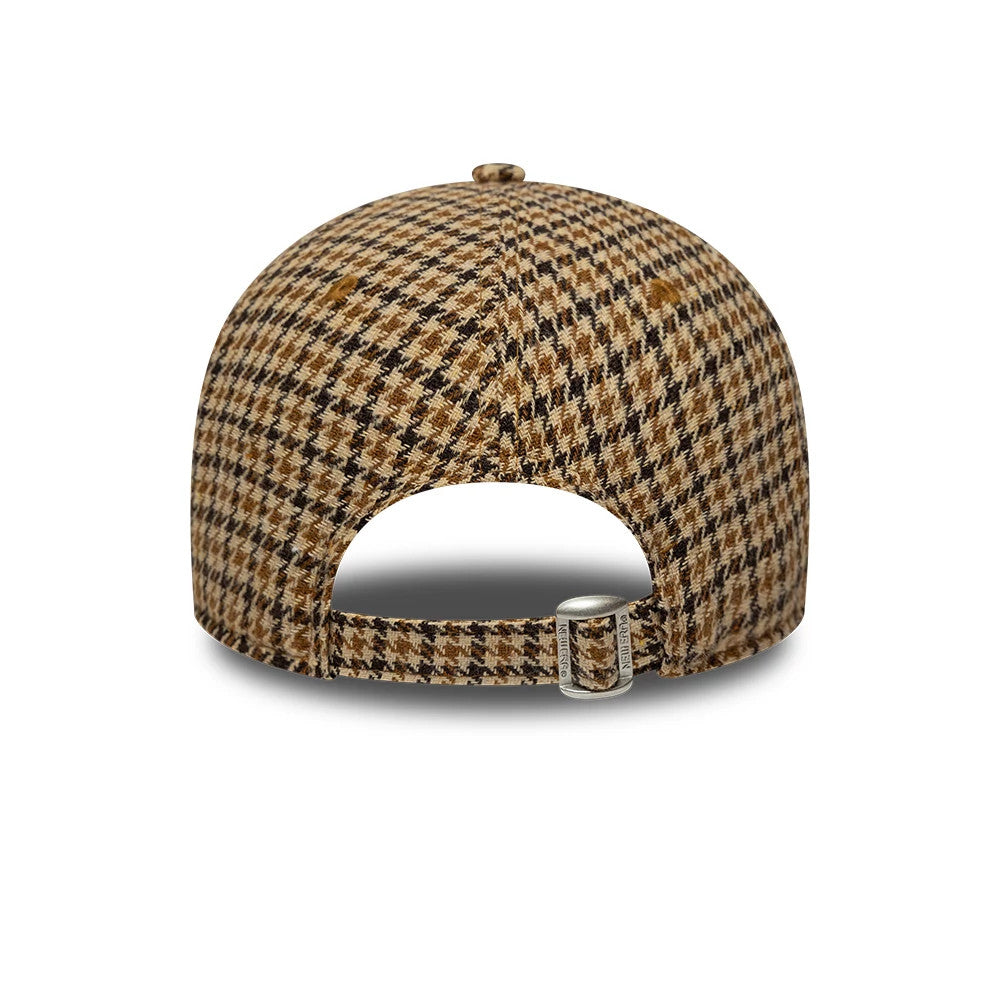 Pictured is this MLB Check New York Yankees 9TWENTY A-Frame cap in beige. 4
