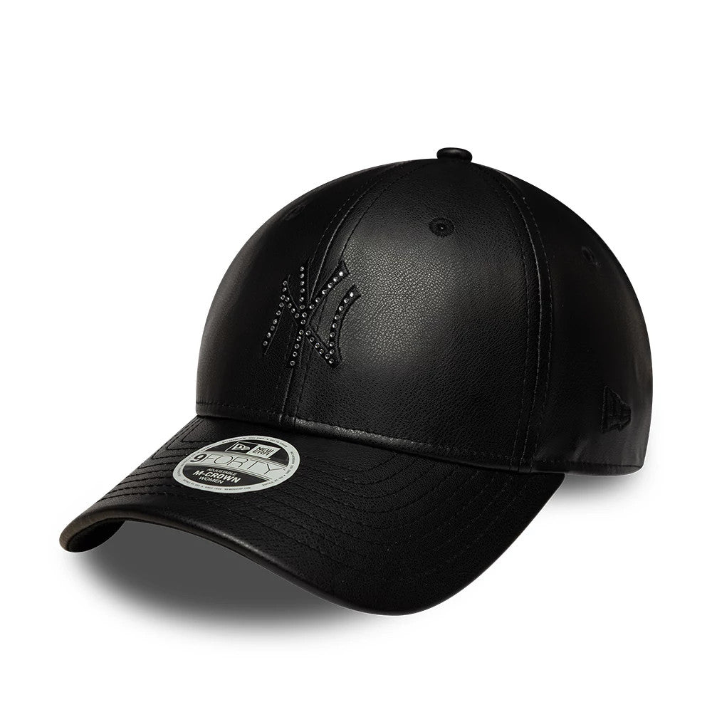 Yankees Womens MLB Diamante PU Black New Era 9FORTY M-Crown Adjustable Cap, three-quarter view showing a diamante-embellished NY logo on the front panel, a black curved visor with a 9FORTY size sticker.