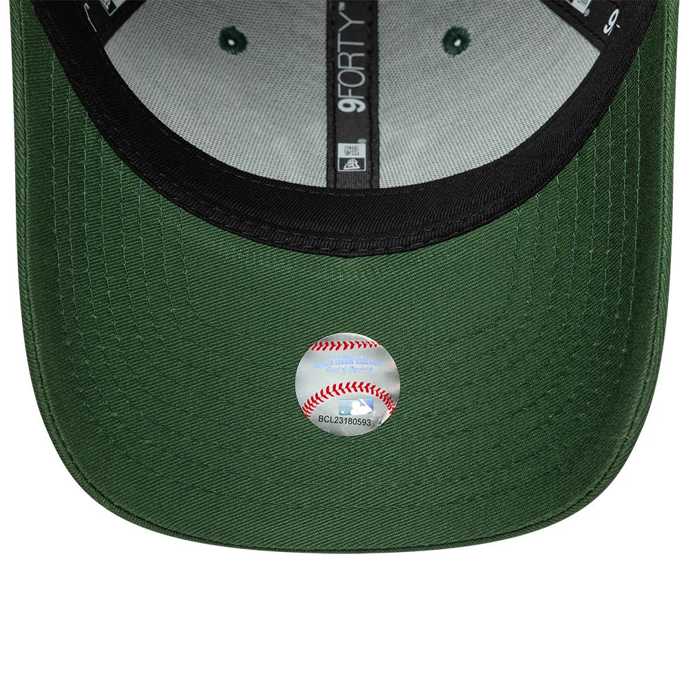 Pictured is this MLB Food Icon New York Yankees 9FORTY cap in dark green. 5