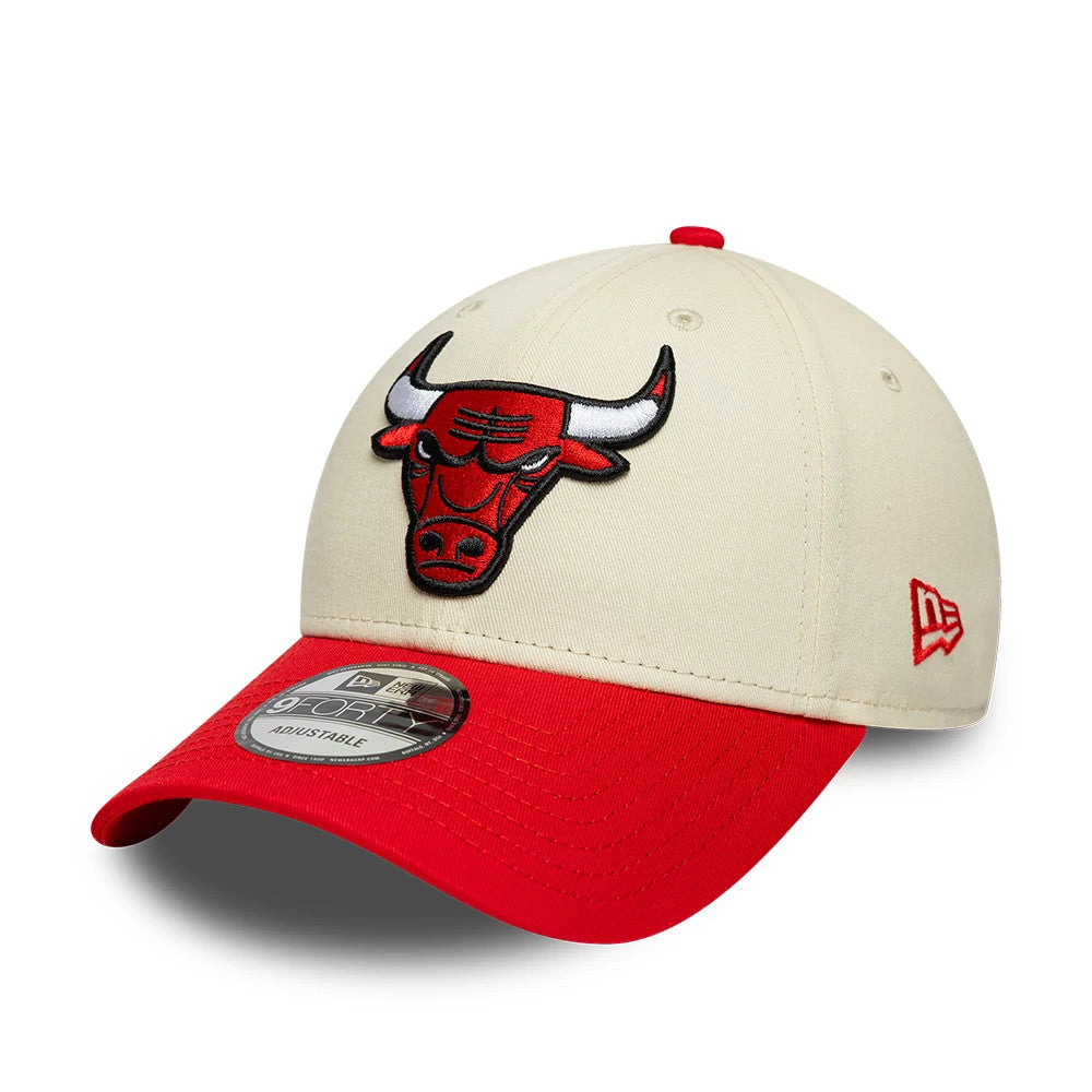 Pictured is this NBA Colourblock Chicago Bulls 9FORTY cap in cream & red. 1