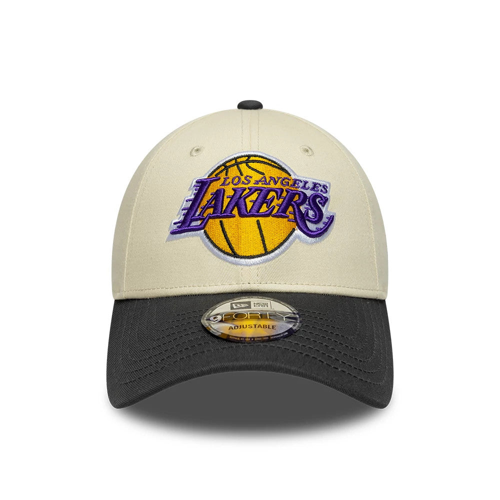 Pictured is this NBA Colourblock LA Lakers 9FORTY cap in cream & black. 2