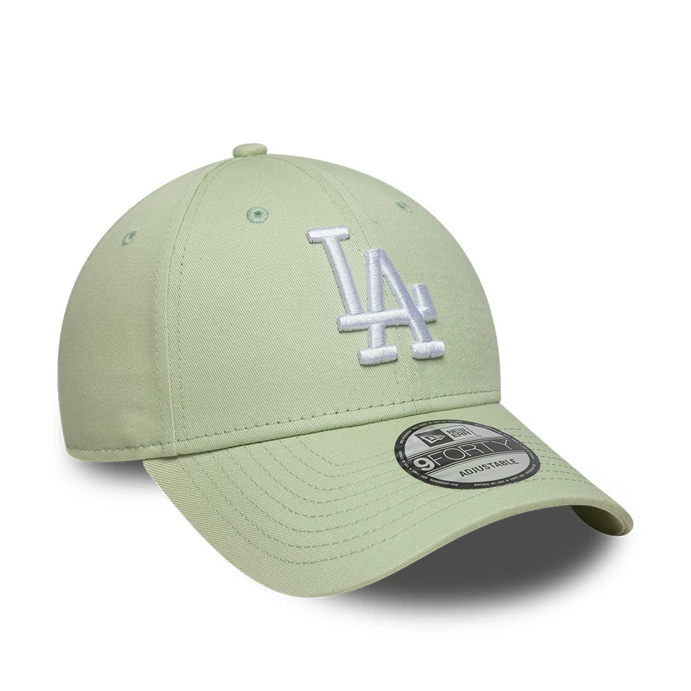 LA Dodgers MLB League Essential Pastel Green New Era 9FORTY Adjustable Cap, front view showing the white raised LA logo embroidered on the front panel, with a curved pastel green visor and a 9FORTY size sticker placed centrally.