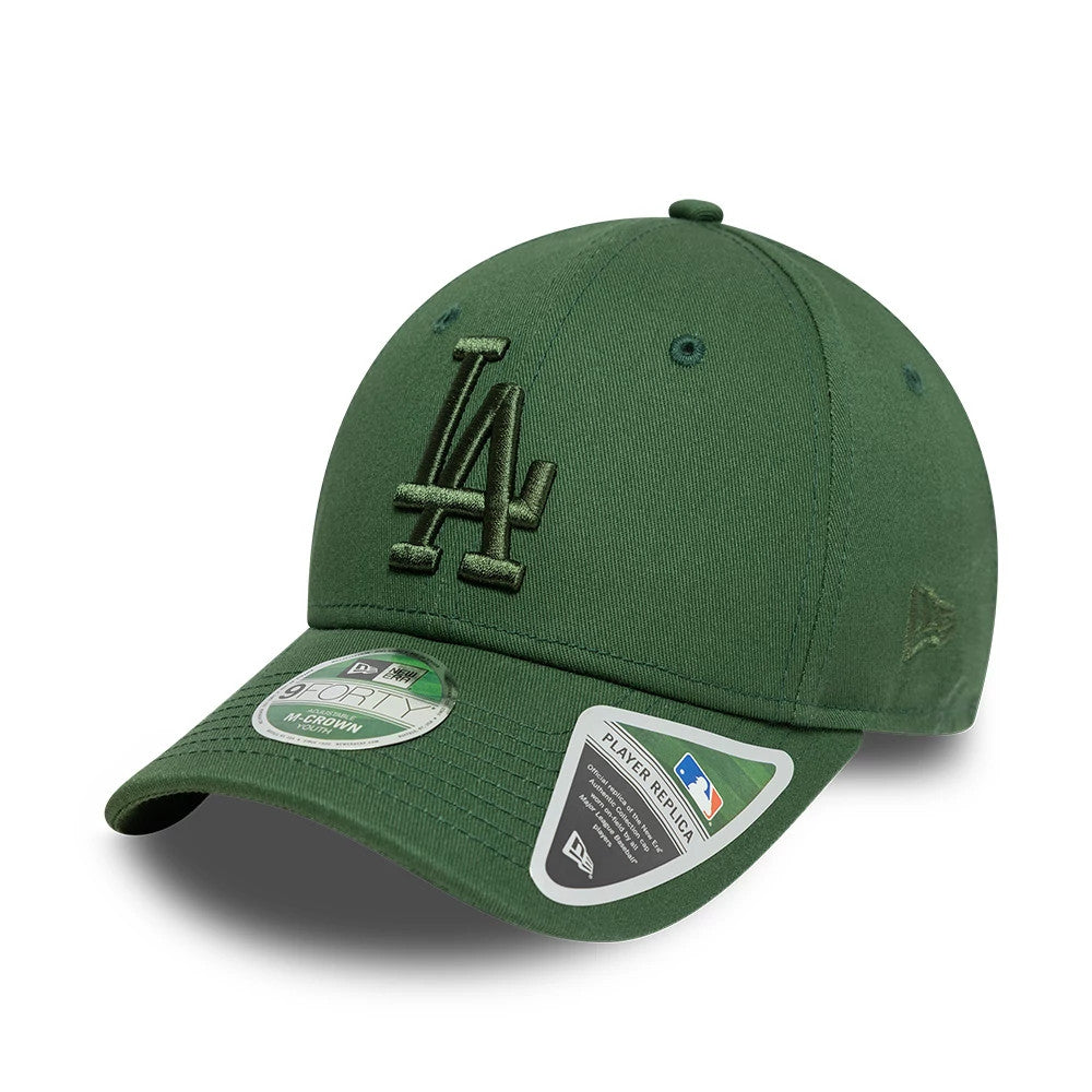 Youth LA Dodgers MLB Dark Green New Era 9FORTY M-Crown Adjustable Cap, front view showing the raised dark green LA embroidery on the front panel, a pre-curved visor with a 9FORTY size sticker, and the New Era flag logo on the left side.