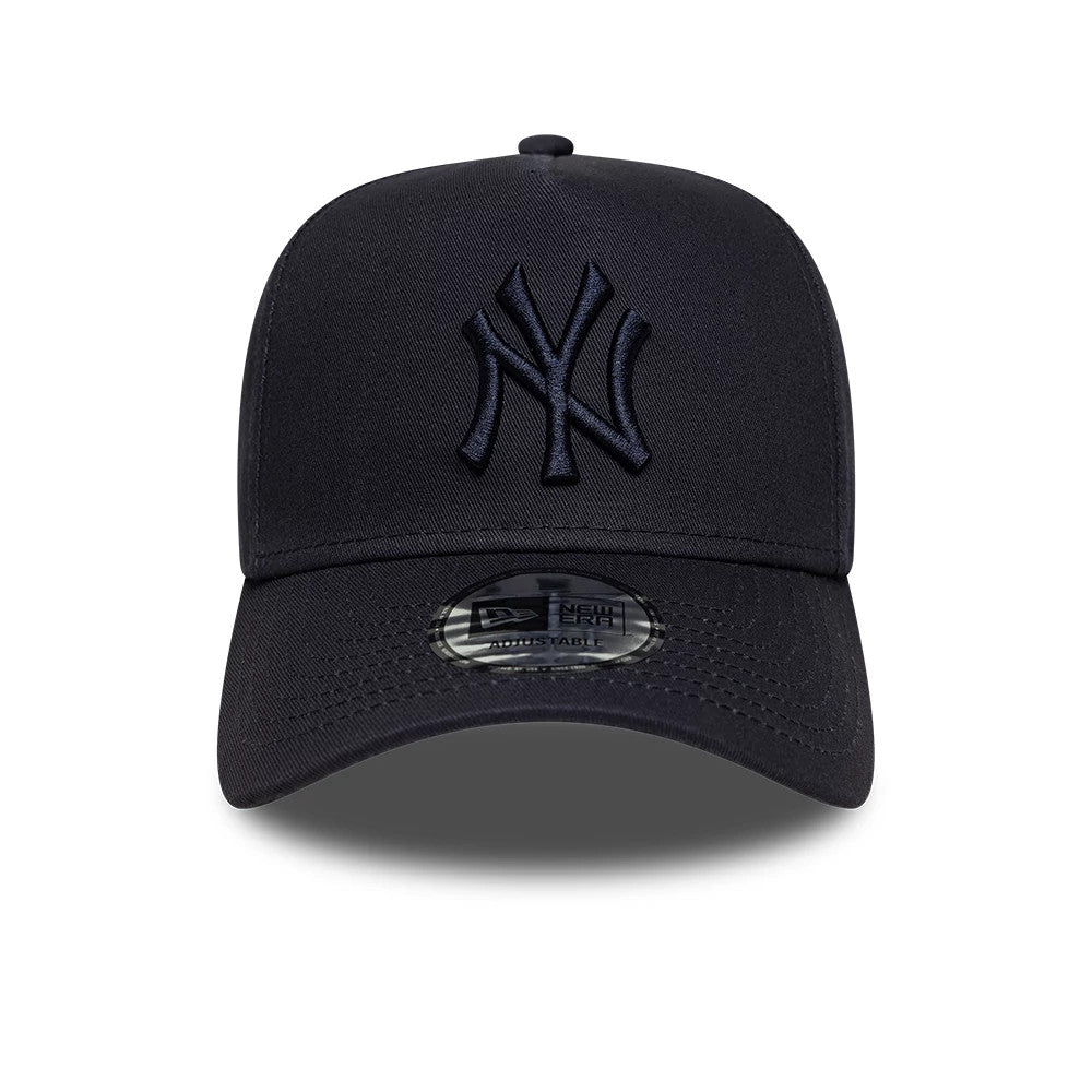 Pictured is this MLB League Essential New York Yankees 9FORTY A-Frame cap in navy. 2