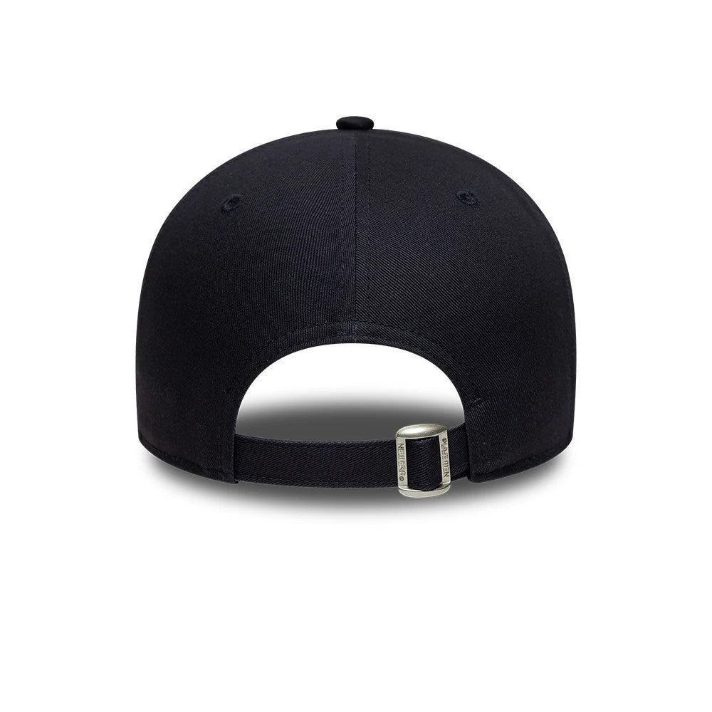 Pictured is this MLB Metallic Outline New York Yankees 9FORTY cap in navy. 4