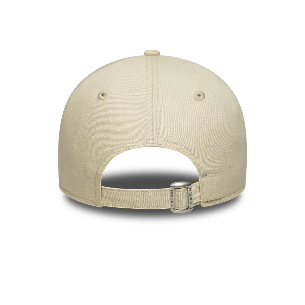 Pictured is this MLB League Essential New York Yankees 9TWENTY cap in cream. 4