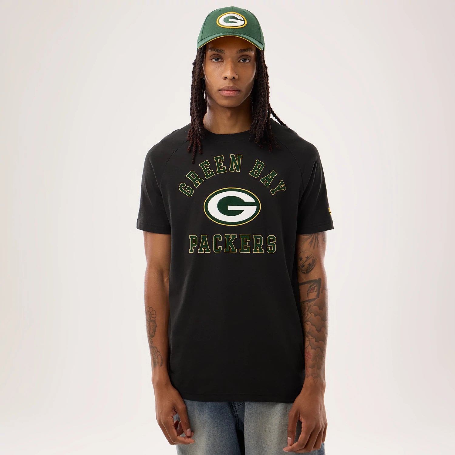 The model is wearing this NFL Sideline 2026 Green Bay Packers T-Shirt in black. 1