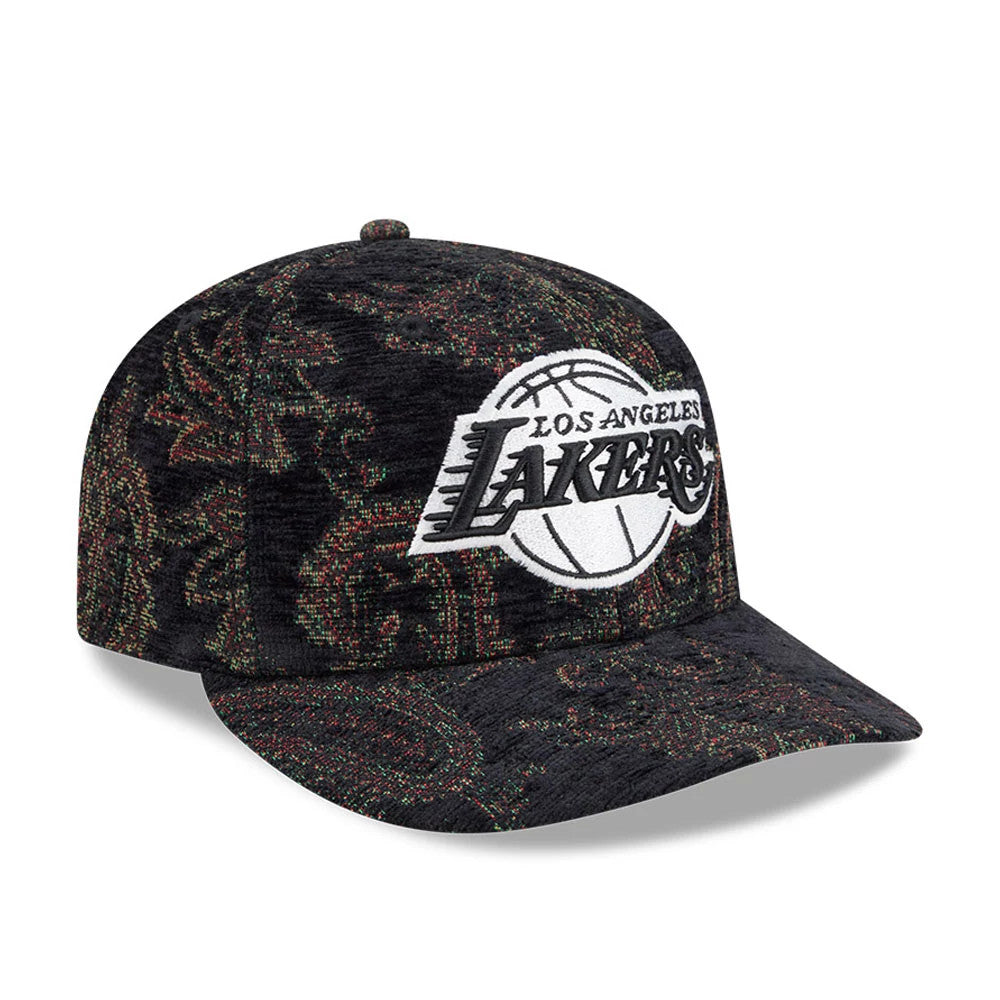 Pictured is this NBA Jacquard Chenille LA Lakers 59FIFTY Fitted cap in black. 4