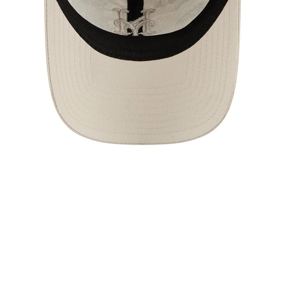 Pictured is this MLB Leafy Palm New York Mets 9TWENTY Adjustable cap in light beige. 7