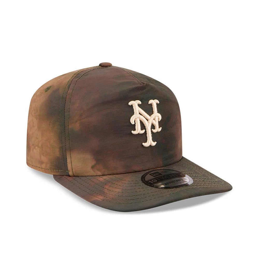 Pictured is this MLB Nylon Wash Dye New York Mets 19TWENTY Adjustable cap in open green. 3