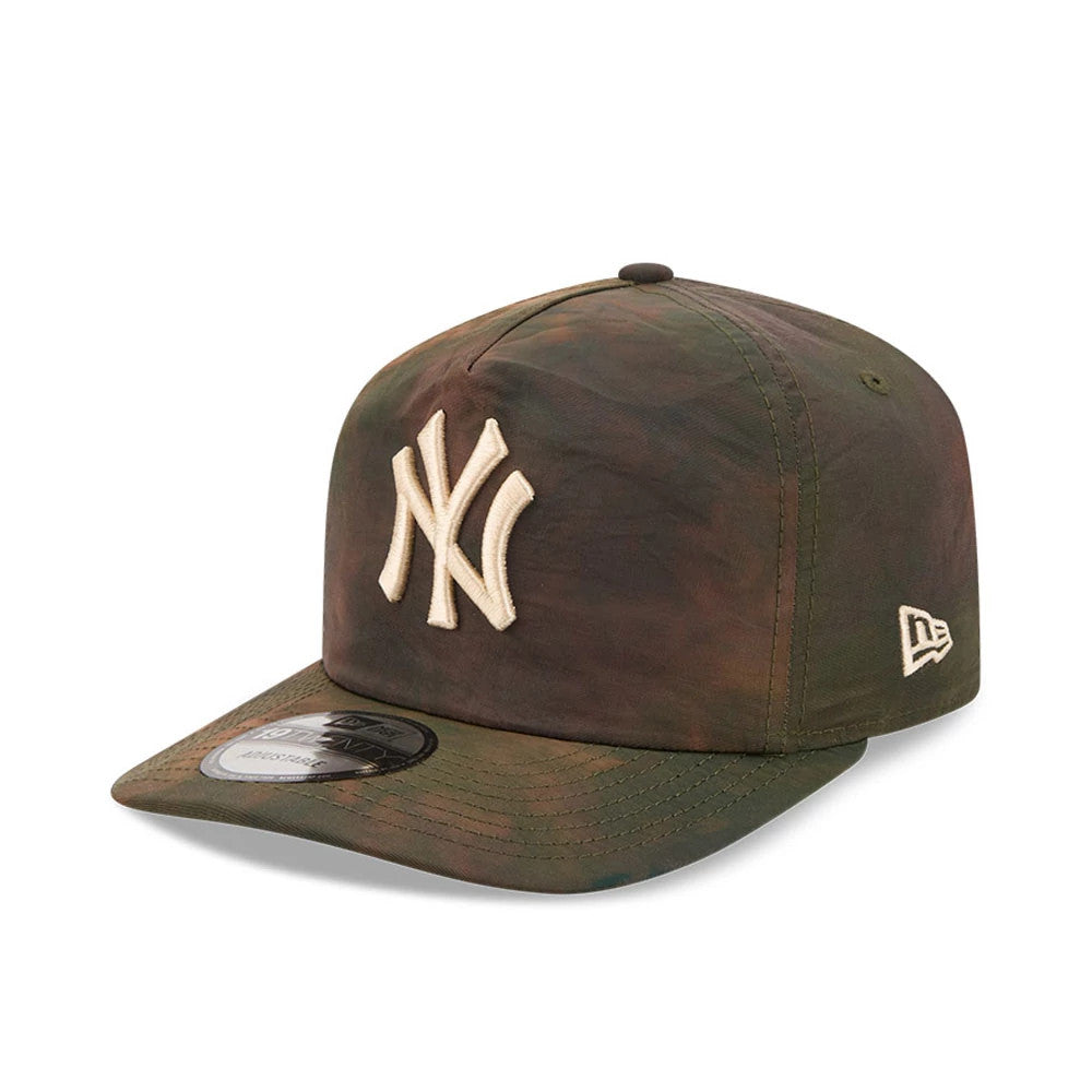 New York Yankees MLB Nylon Wash Dye Open Green New Era 19TWENTY Adjustable Cap, three-quarter view showing the raised cream embroidered Yankees logo on the front panel, a curved visor with a 19TWENTY size sticker.