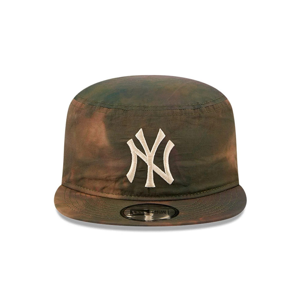 New Era New York Yankees MLB Nylon Wash Dye Open Green Painter Cap, front view showing a white embroidered NY logo on the front panel, with a short green visor and a small black New Era size sticker on the visor's centre.