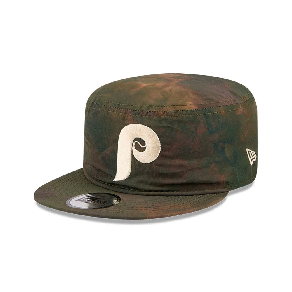 New Era Philadelphia Phillies MLB Nylon Wash Dye Open Green Painter Cap, front view showing a large white embroidered Phillies logo on the front panel, a green visor with a dark 9FORTY size sticker, and the New Era flag logo on the left side.