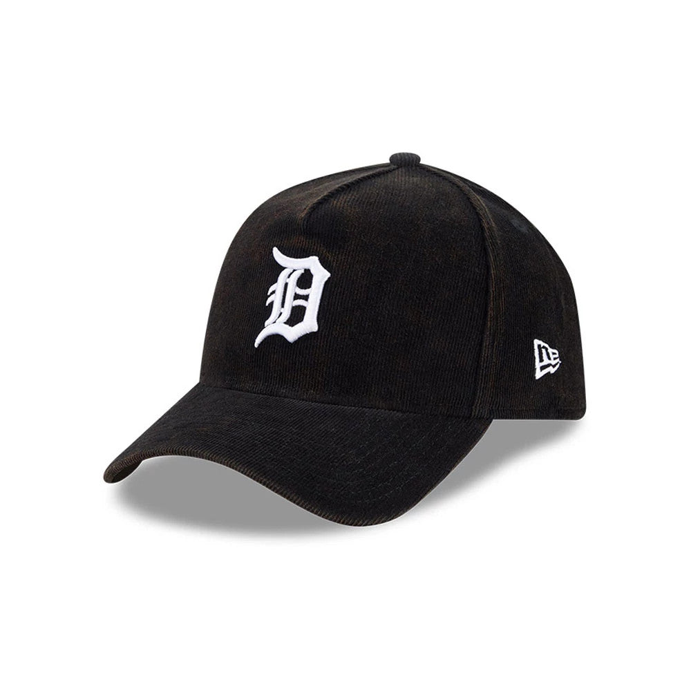 Tigers MLB Snow Wash Cord Black New Era 59FORTY A-Frame Fitted Cap, three-quarter view showing the white embroidered D logo on the front panel, complemented by a curved black visor and white New Era flag logo on the left side.