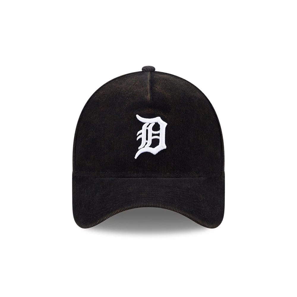 Pictured is this MLB Quickstrike Snow Wash Cord Detroit Tigers 59FORTY A-Frame Fitted cap in black. 3