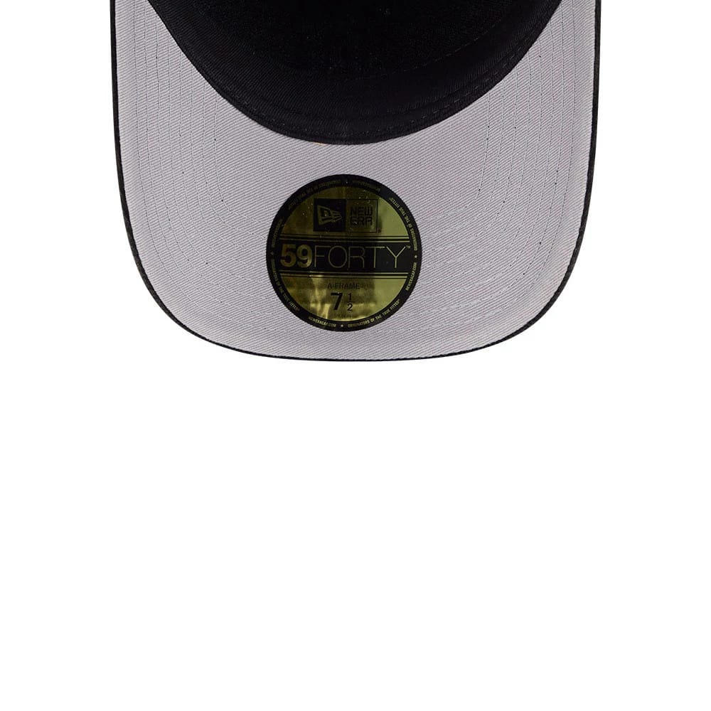 Pictured is this MLB Quickstrike Snow Wash Cord Detroit Tigers 59FORTY A-Frame Fitted cap in black. 2