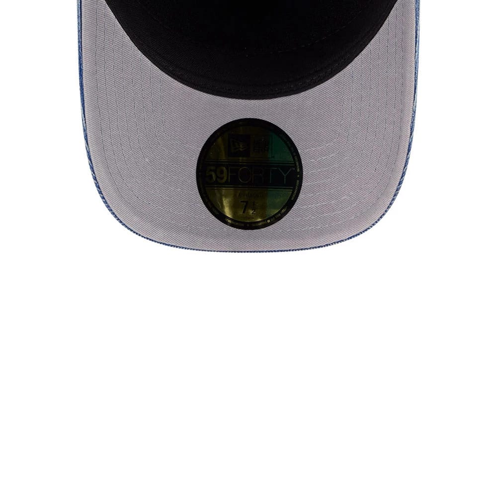 Pictured is this MLB Quickstrike Snow Wash Cord New York Mets 59FORTY A-Frame Fitted cap in blue. 2