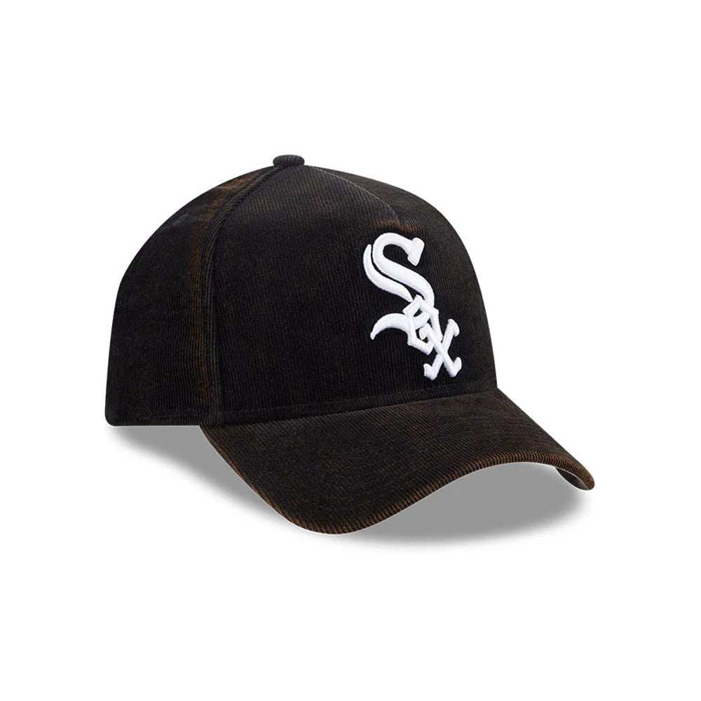 Pictured is this MLB Quickstrike Snow Wash Cord Chicago White Sox 59FORTY A-Frame Fitted cap in black. 4