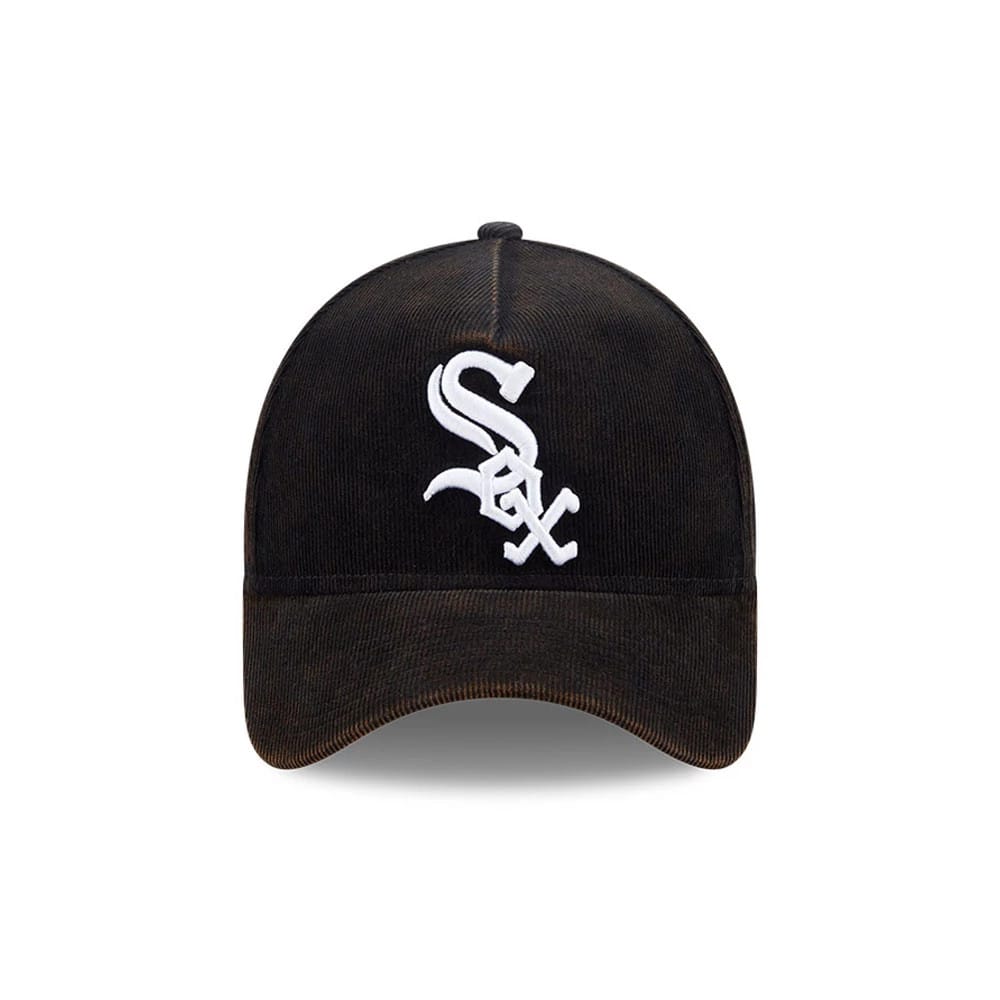 Pictured is this MLB Quickstrike Snow Wash Cord Chicago White Sox 59FORTY A-Frame Fitted cap in black. 3
