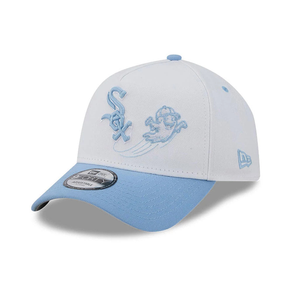 Chicago White Sox MLB Halloween White New Era 9FORTY A-Frame Adjustable Cap, three-quarter view showing light blue raised embroidery of the Sox logo and a ghost on the front panel, with a baby blue curved visor and New Era flag logo on the left side.