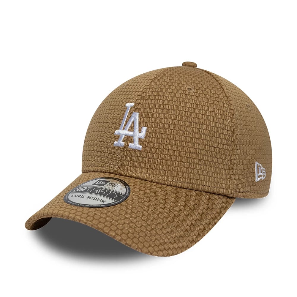 Pictured is this MLB Tech LA Dodgers 39THIRTY Stretch Fit cap in Beige. 1