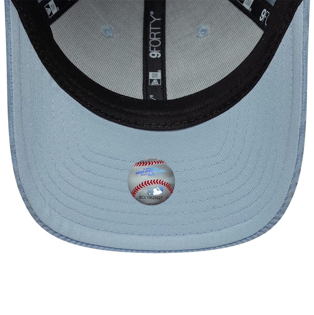 Pictured is this Womens MLB Pastel Cord New York Yankees 9FORTY M-Crown cap in Blue. 7
