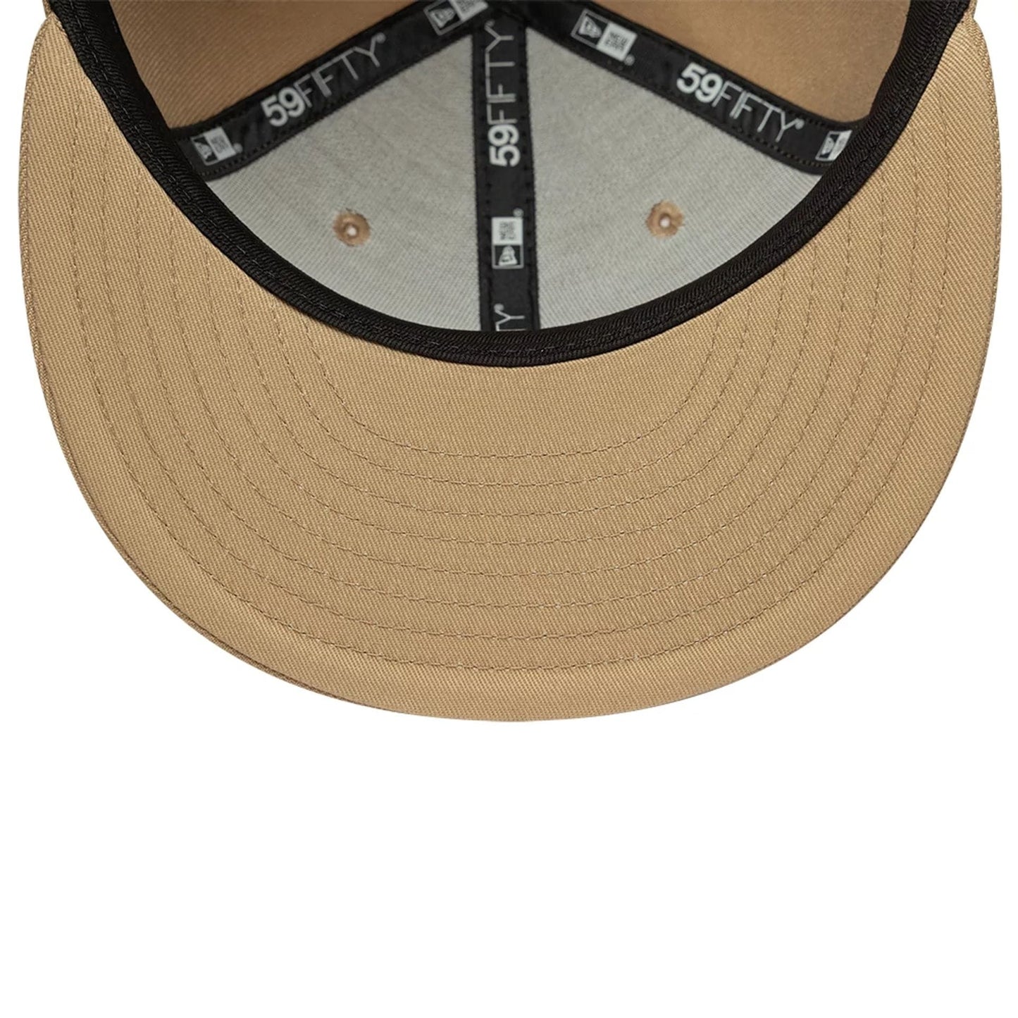 Pictured is this MLB League Essential New York Yankees 59FIFTY Fitted cap in light beige. 5