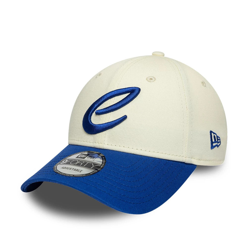 FIA Formula E Cream New Era 9FORTY Adjustable Cap, three-quarter view showing a raised blue embroidered e logo on the cream front panel, contrasted by a bright blue curved visor and the 9FORTY size sticker on top.