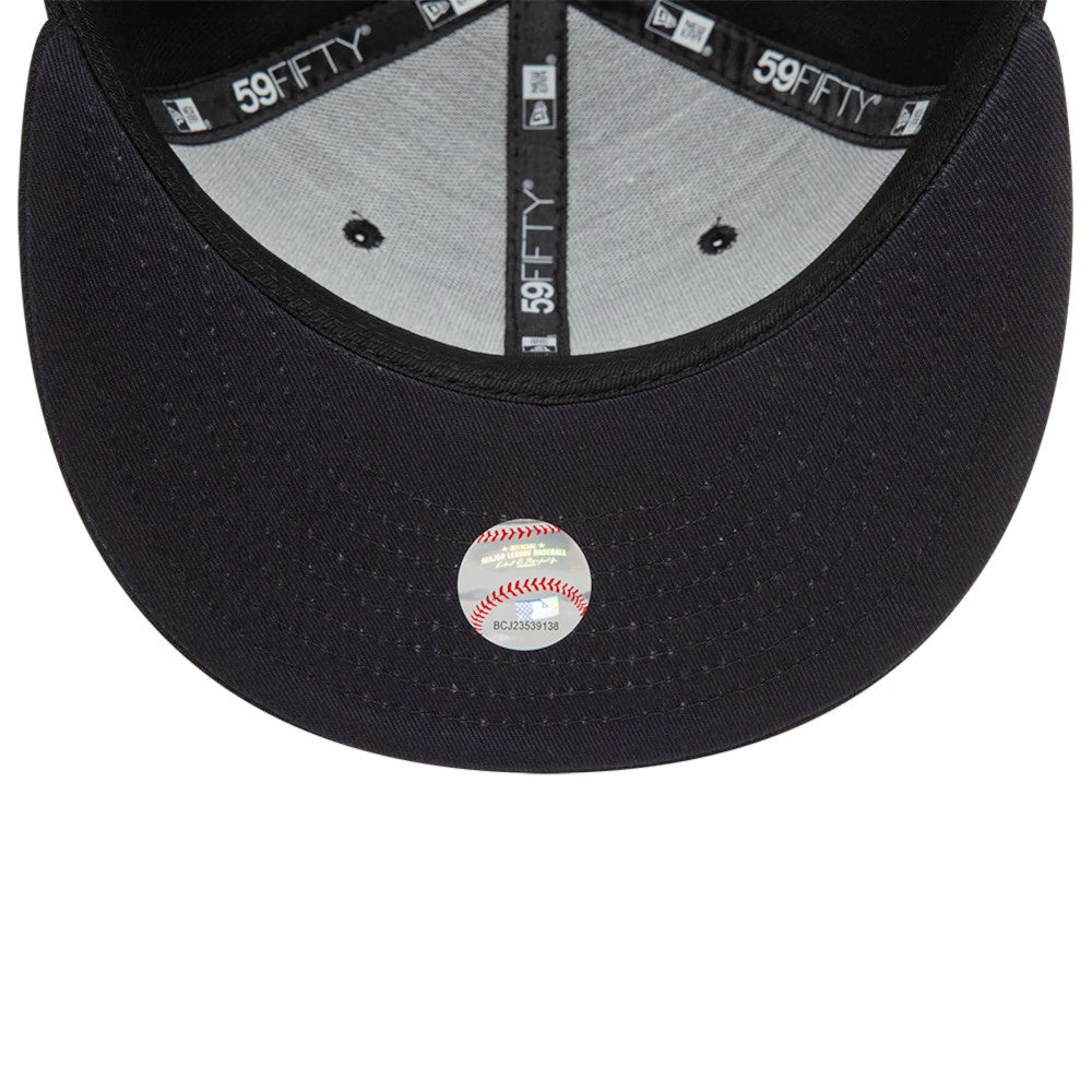 Atlanta Braves MLB Heart Icon Black New Era 59FIFTY Fitted Cap, inside view showing grey undervisor with a baseball-themed sticker, black sweatband with New Era branding, and black taping with 59FIFTY logos around the interior.