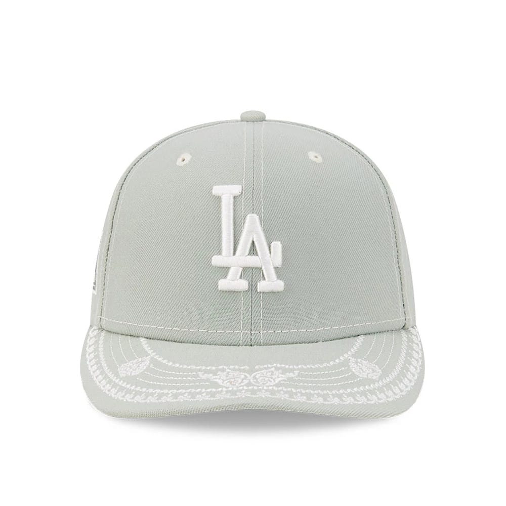 Pictured is this MLB Fathers Day LA Dodgers 59FIFTY Fitted cap in pastel green. 3