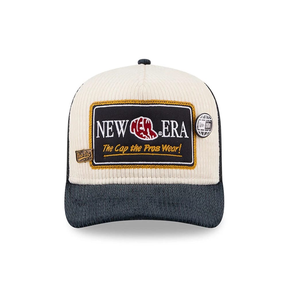 Pictured is this New Era 59FIFTY Day 59FIFTY A-Frame Fitted cap in navy. 3