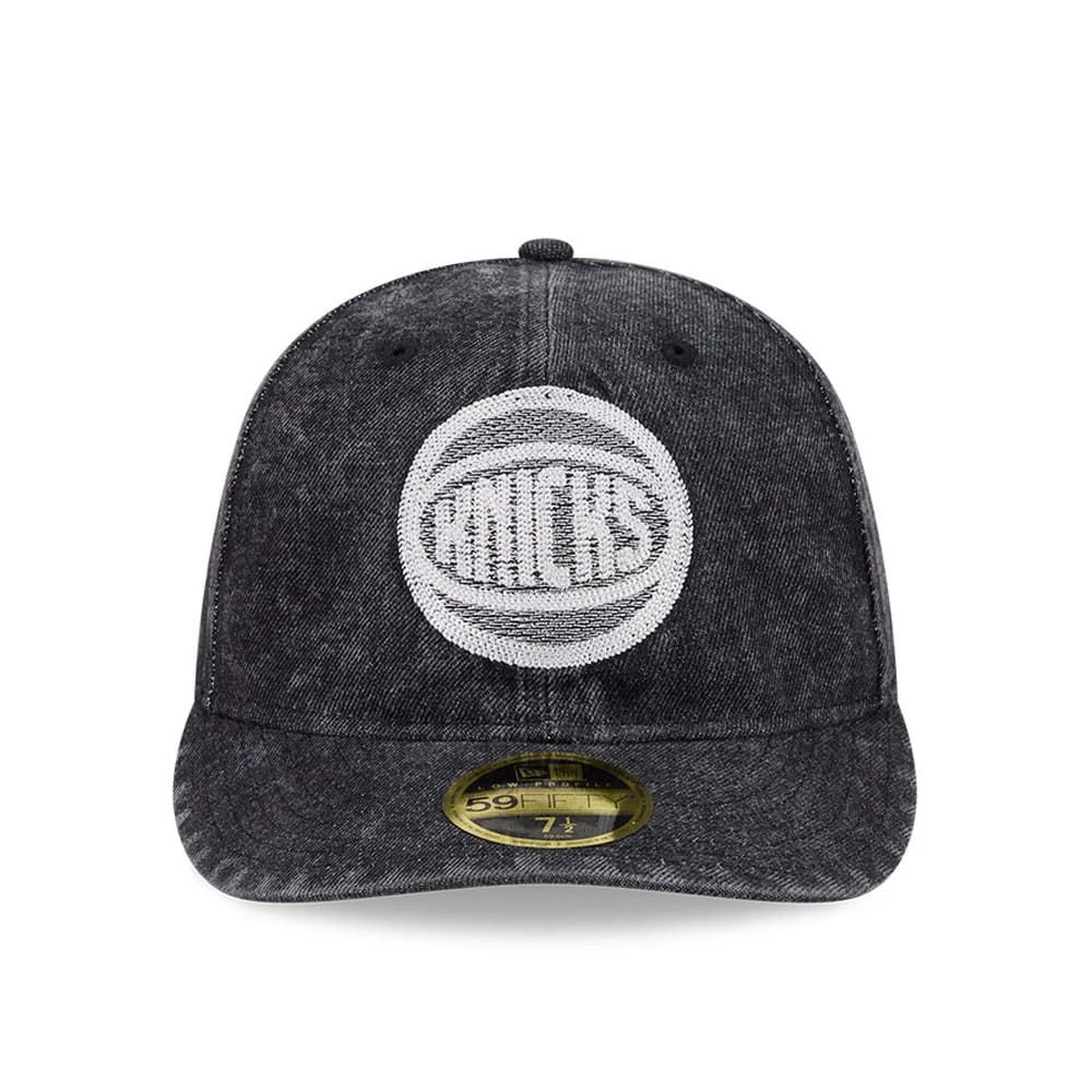 Pictured is this NBA 59FIFTY Day New York Knicks Low Profile 59FIFTY Fitted cap in black. 3
