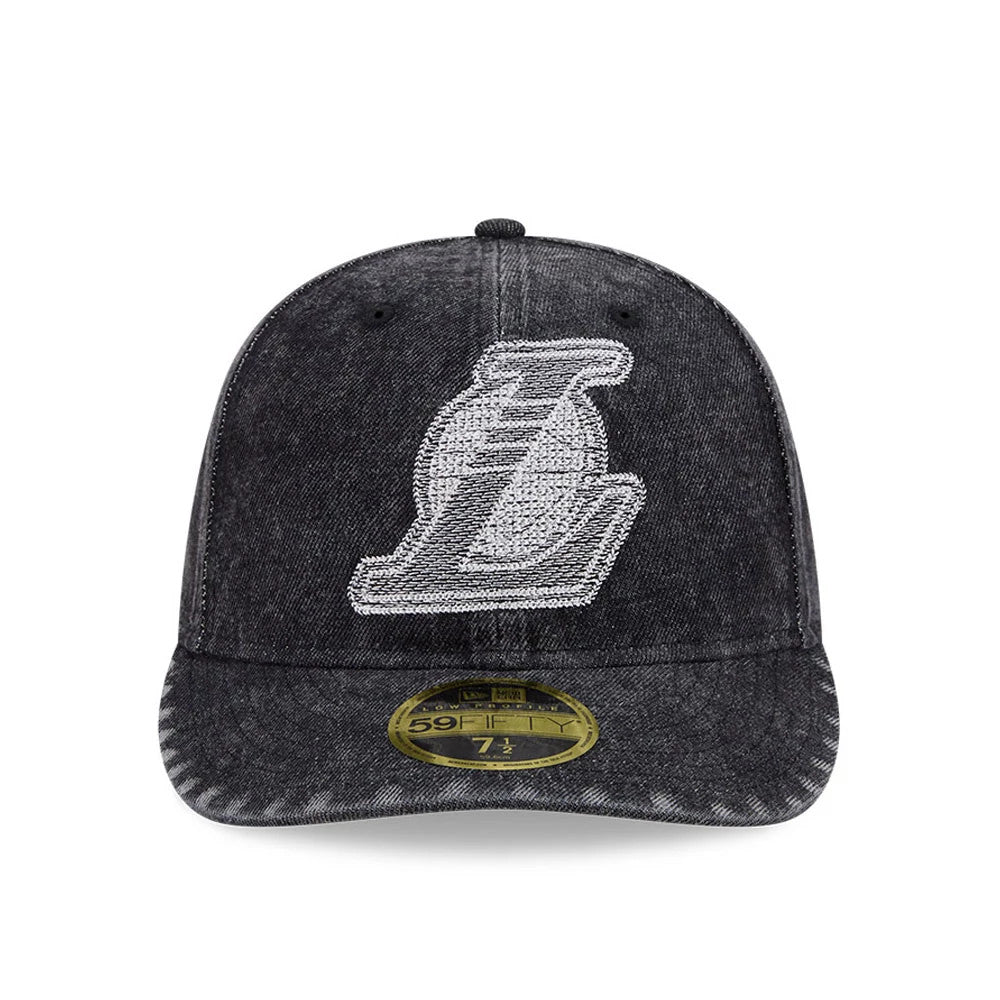LA Lakers NBA 59FIFTY Day Black Low Profile New Era 59FIFTY Fitted Cap, front view showing the large white embroidered Lakers logo on the structured black crown, with a flat black visor featuring an eye-catching gold 59FIFTY size sticker.