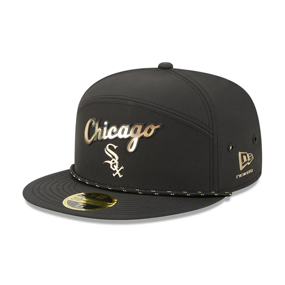 Pictured is this MLB 59FIFTY Day Chicago White Sox Split Panel 59FIFTY Fitted cap in black. 1