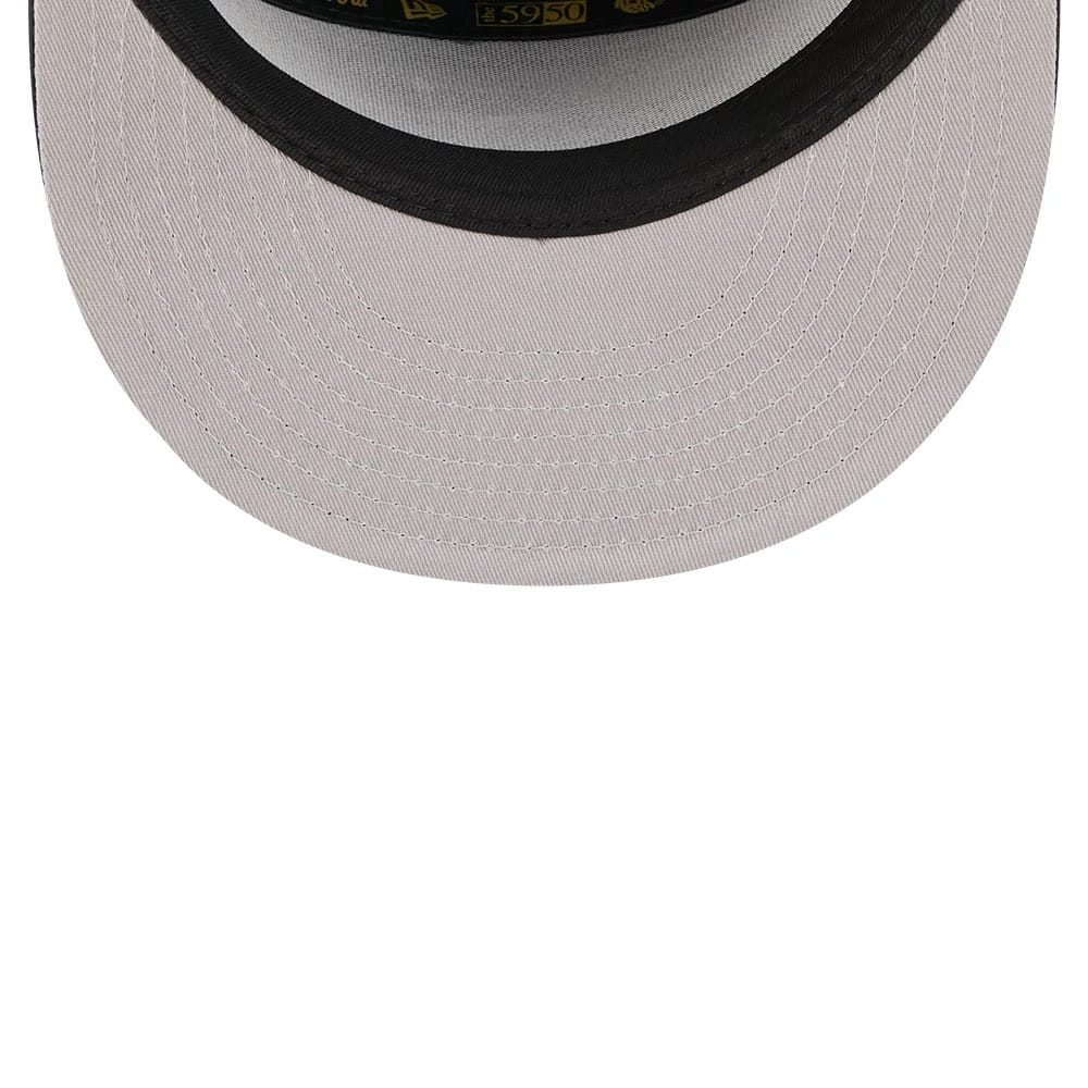 Pictured is this MLB 59FIFTY Day Chicago White Sox Split Panel 59FIFTY Fitted cap in black. 2