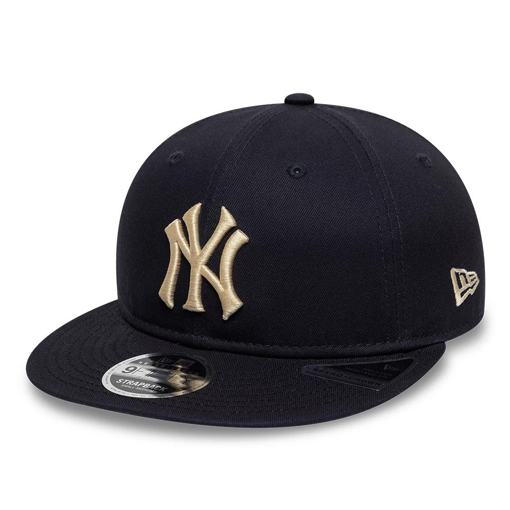 New York Yankees MLB Navy Retro Crown New Era 9FIFTY Adjustable Cap, front view showing the raised gold embroidered NY logo on the front panel, with a matching navy flat visor and a 9FIFTY size sticker on the top.