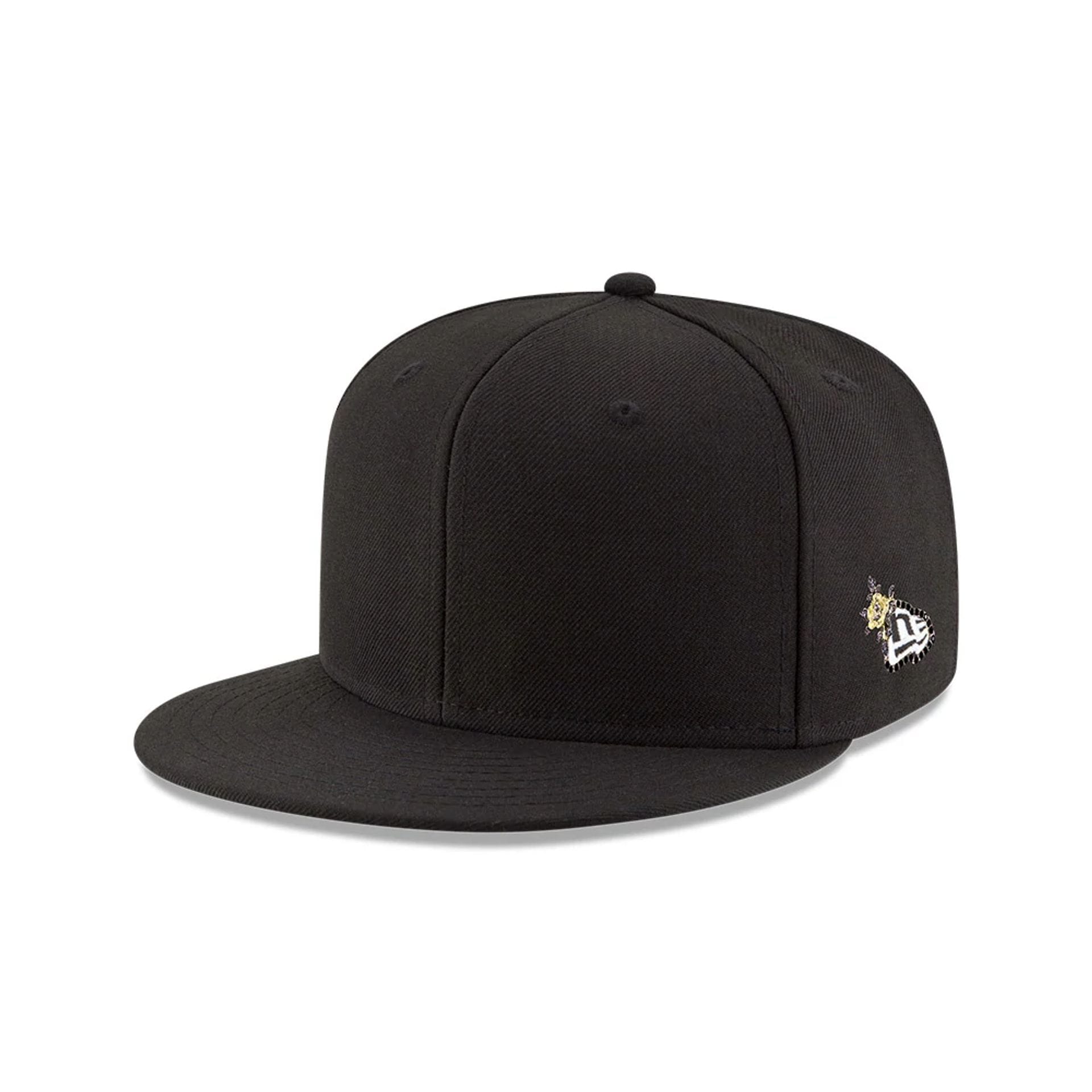 Pictured is this New Era 59FIFTY Day Flag Pin Badge in black. 2