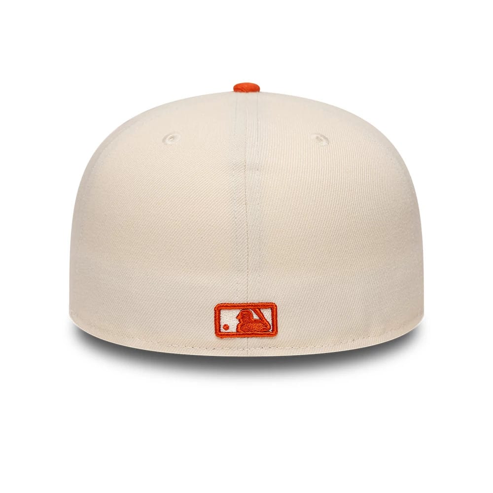 Pictured is this MLB League Essential New York Yankees 59FIFTY Fitted cap in cream. 5