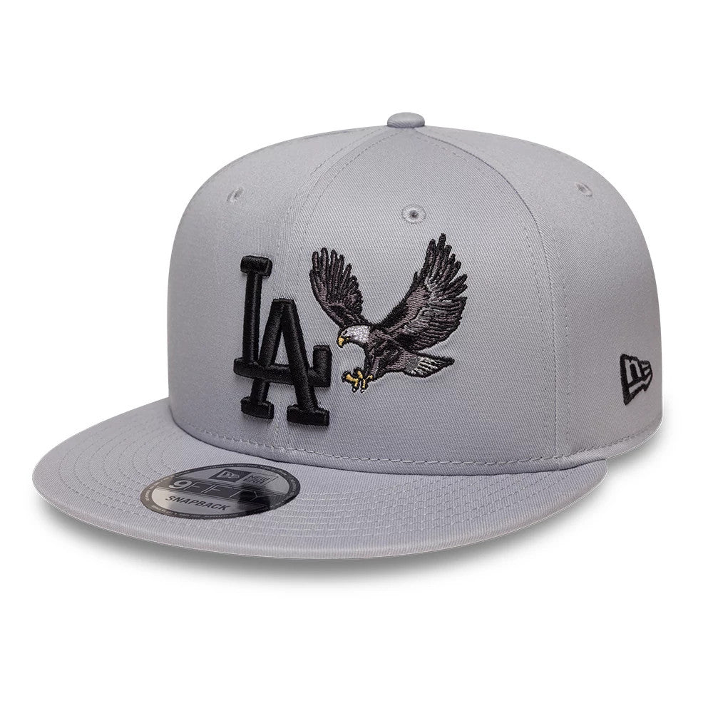 Pictured is this MLB Outdoor Icon LA Dodgers 9FIFTY Snapback cap in grey. 1