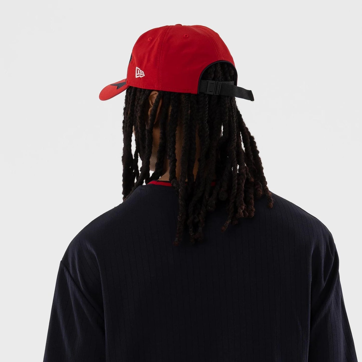 The model is wearing this LMB Sultanes De Monterrey Oversized T-Shirt in navy. 7