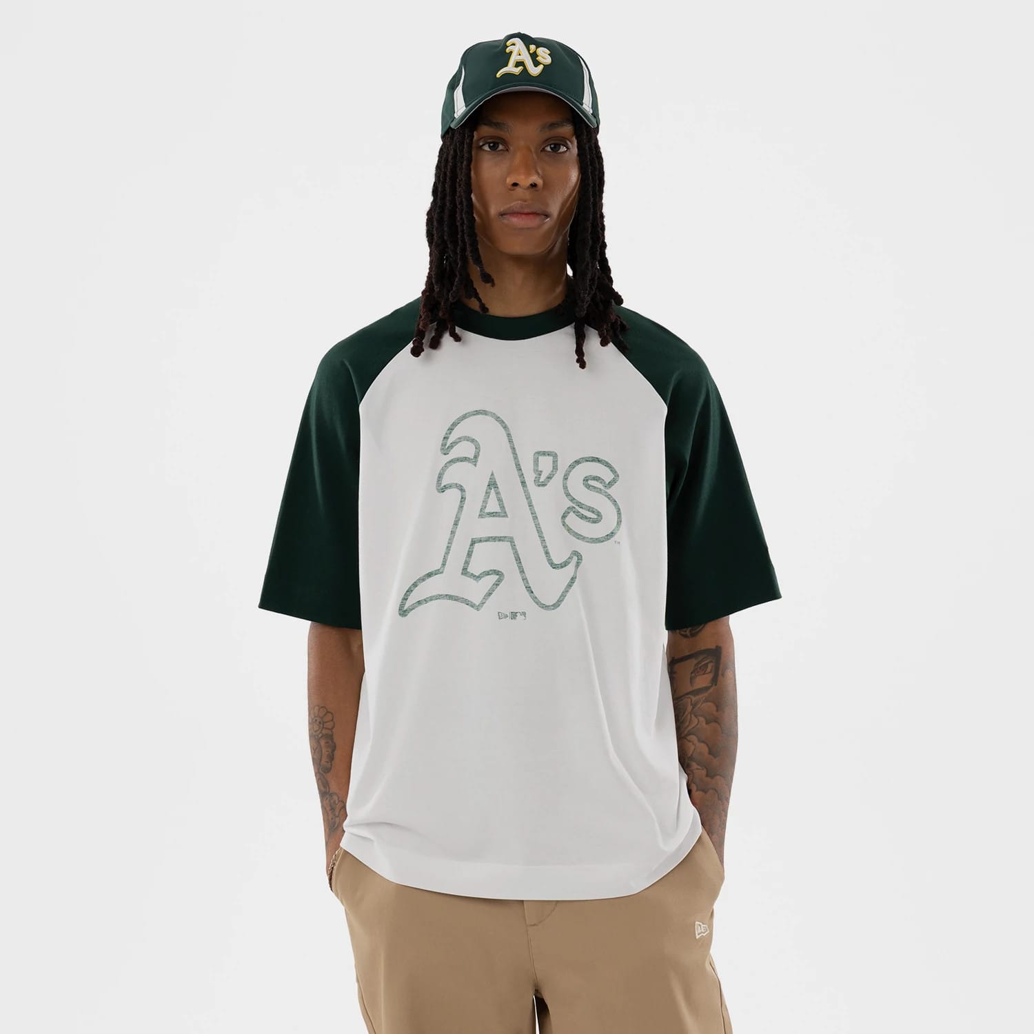 The model is wearing this MLB Athletics Boxy T-Shirt in white. 1
