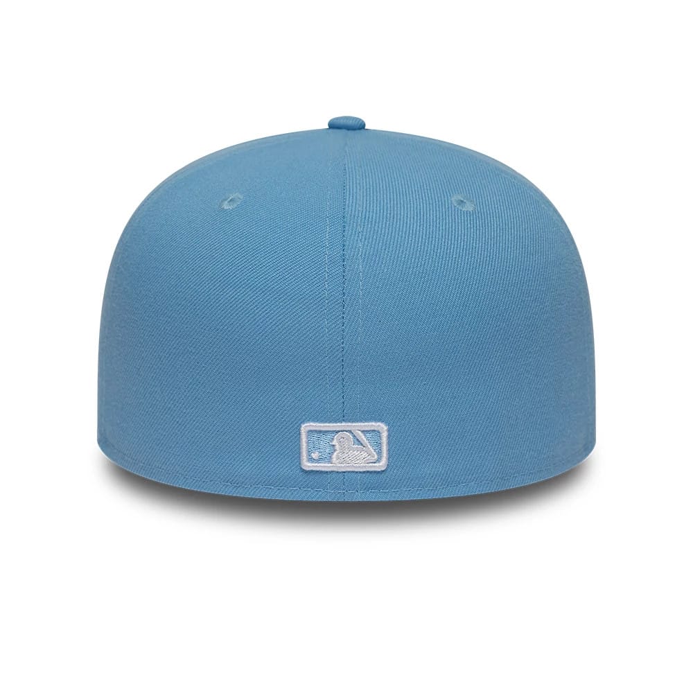 Pictured is this MLB Storm Pattern LA Dodgers 59FIFTY Fitted cap in pastel blue. 4