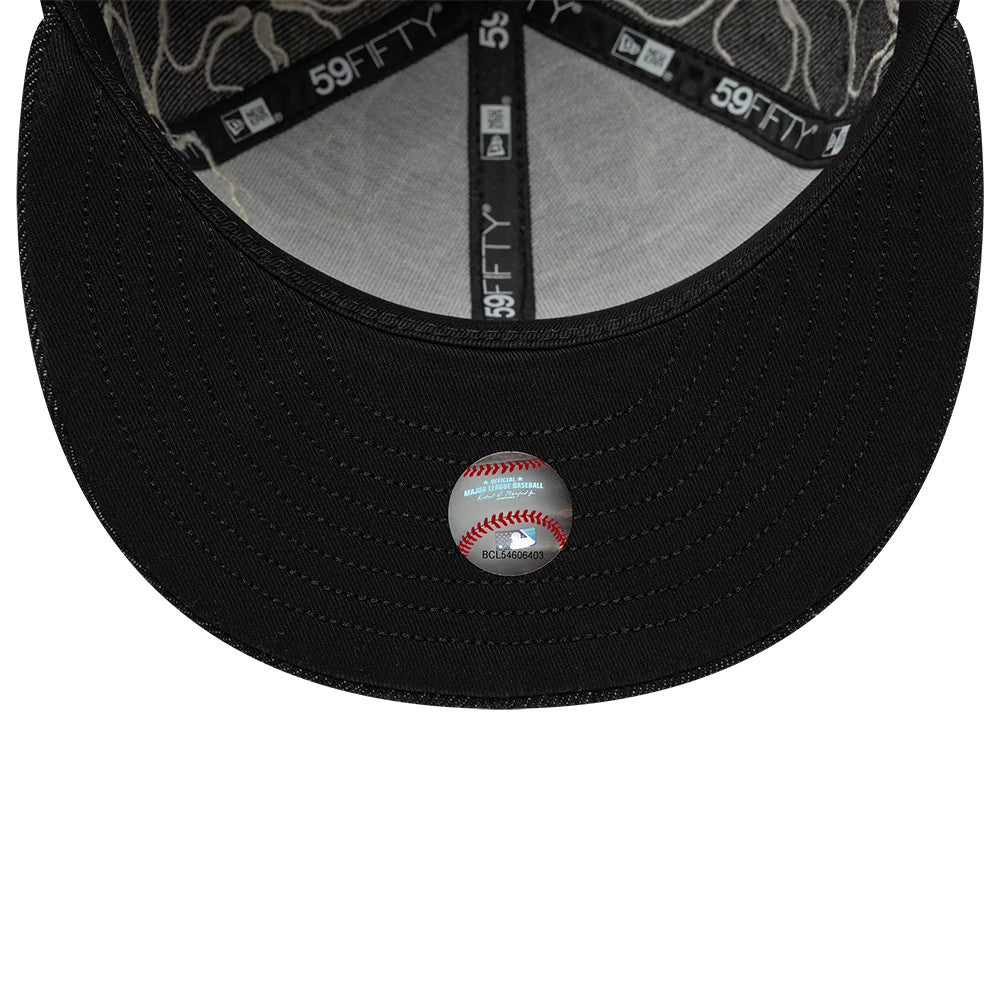 Pictured is this MLB Floral Denim Chicago White Sox 59FIFTY Fitted cap in black. 7